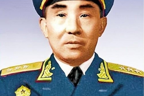 李聚奎上将：在荣誉与待遇上从不为自己争夺的楷模
